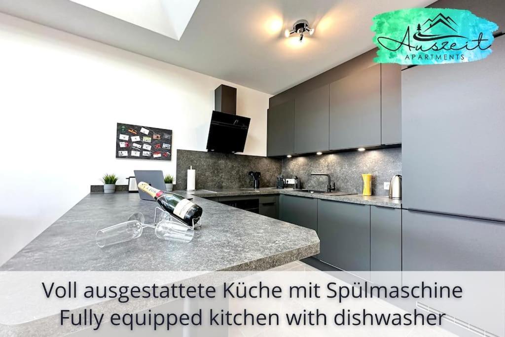 Auszeit Apartment Sunshine Am Uferpark - Nur 100 M Bis Zum Bodensee, Direkt Am Bodenseeradweg, 2 Schlafzimmer, 2 Sonnige Dachterrassen, Schnelles Wlan, Kostenloser Tiefgaragenstellplatz, Fur Bis Zu 4 Personen Friedrichshafen Exteriör bild